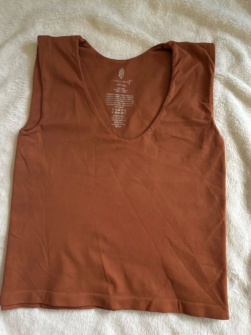 Free People Women’s Seamless V-Neck Sleeveless Tank Top - Rust